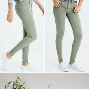American Eagle Skinny Jegging Super Stretch Jeans